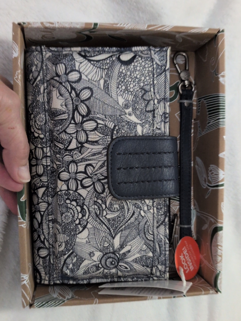 Black and White Floral Crossbody Bag – Unbranded